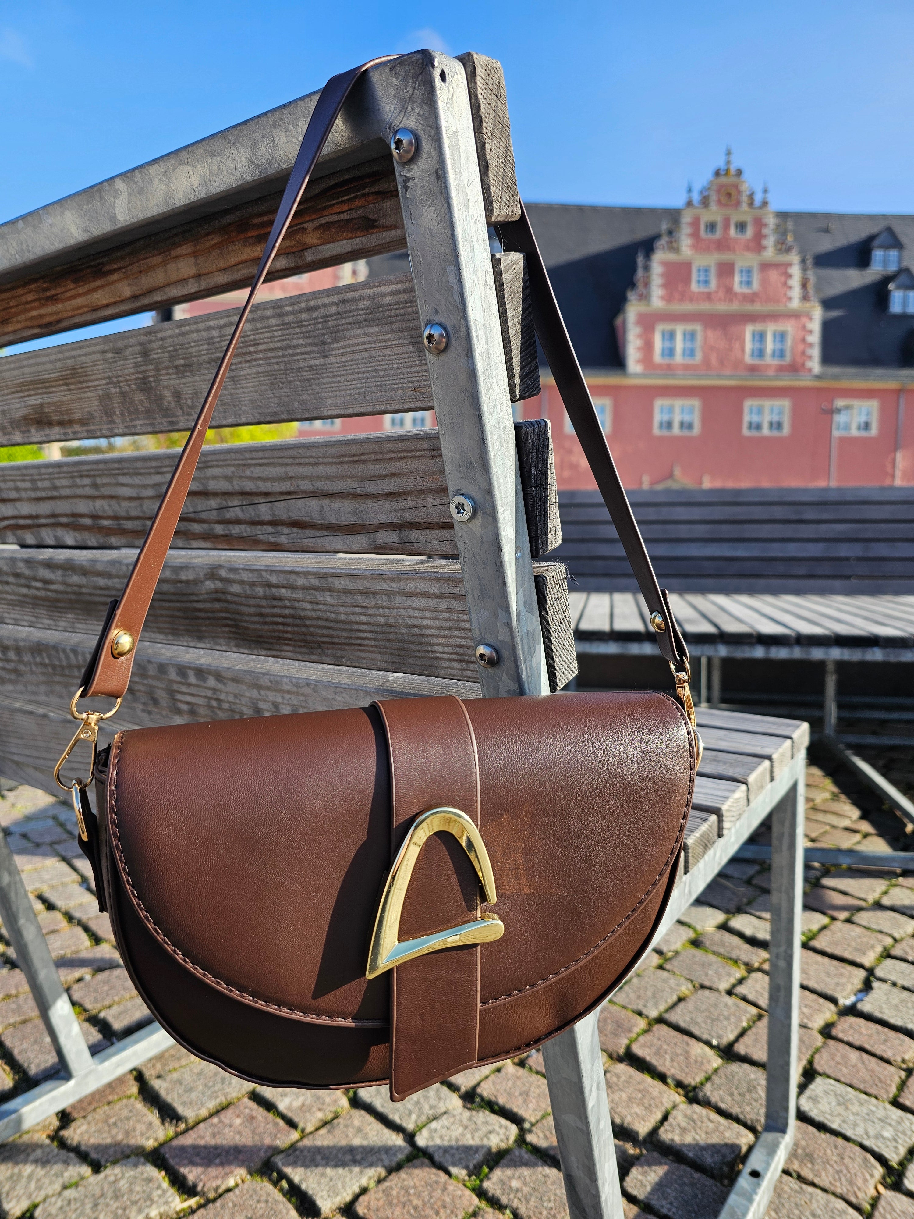 Avyline Saddle Bag - Signature