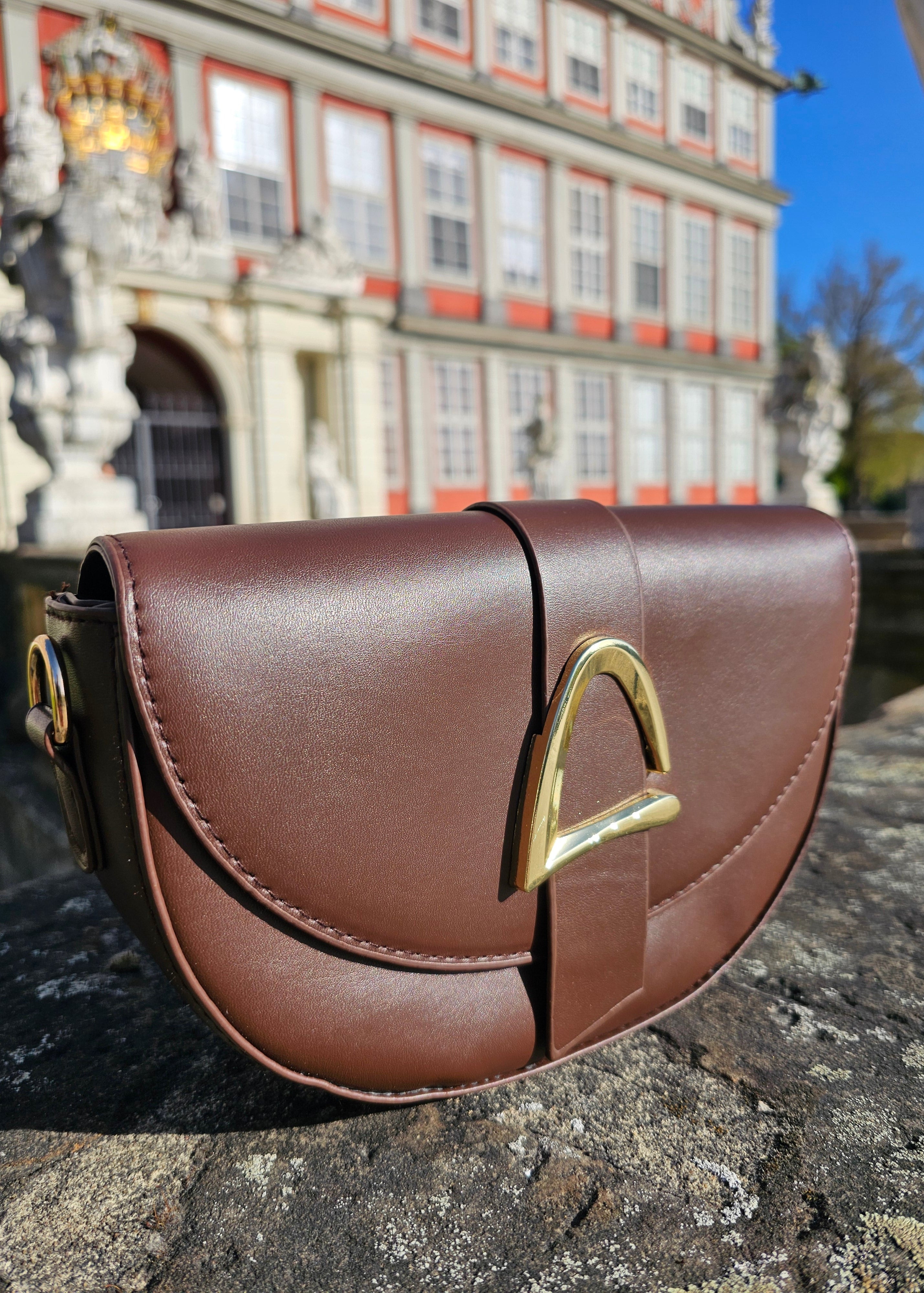 Avyline Saddle Bag - Signature