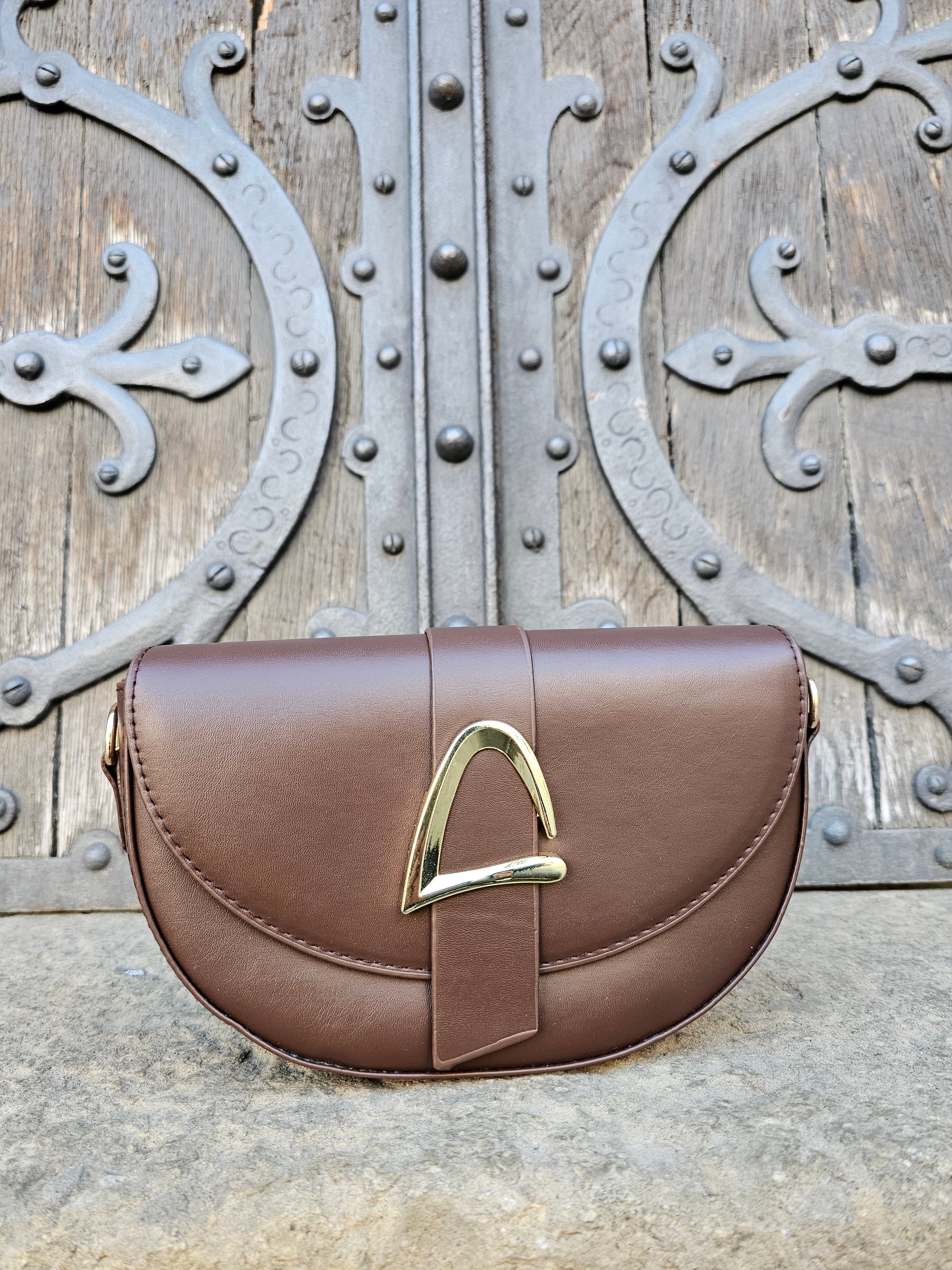 Avyline Saddle Bag - Signature