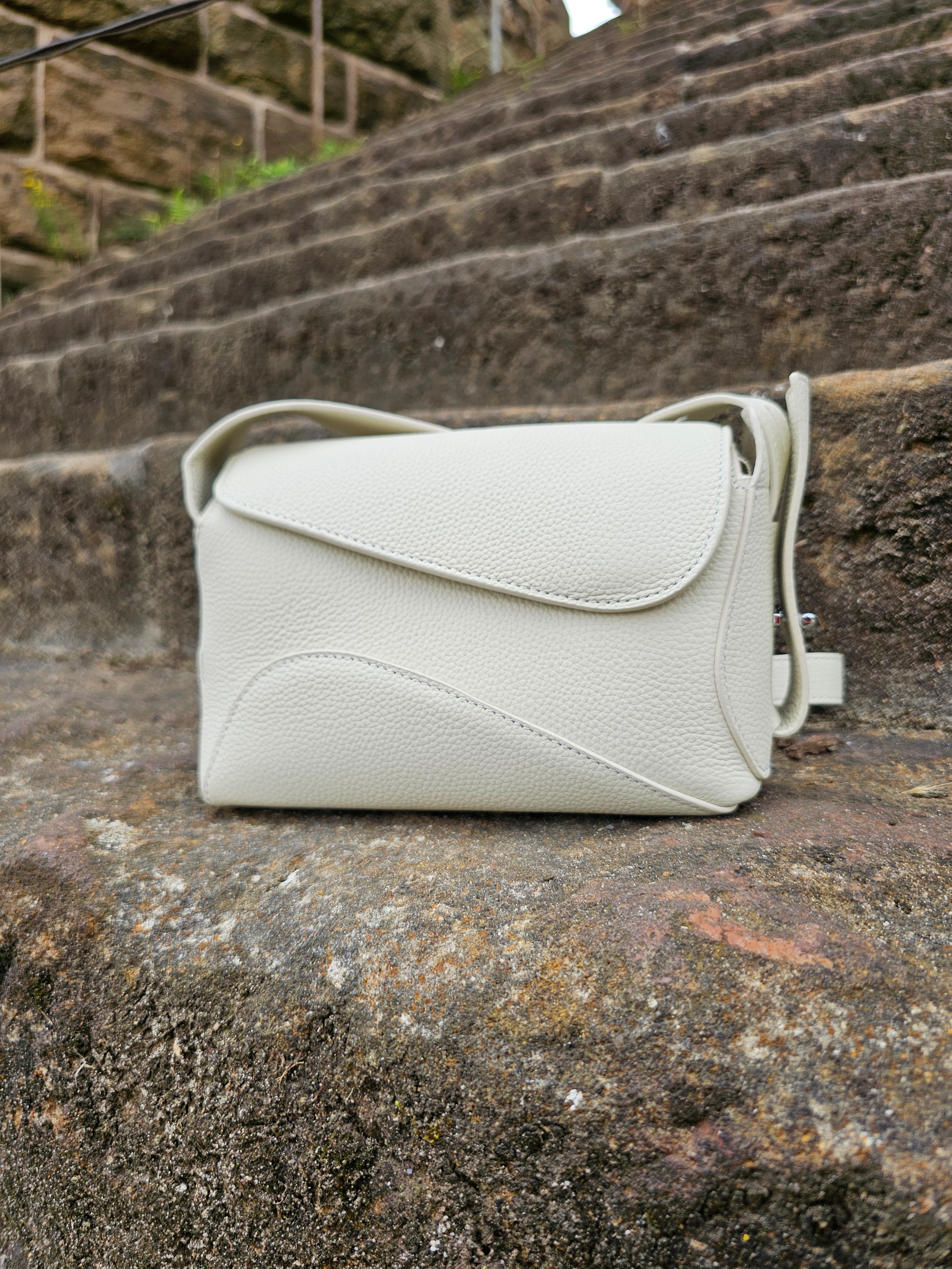 Avyline Elara Bag - Milk & Cognac