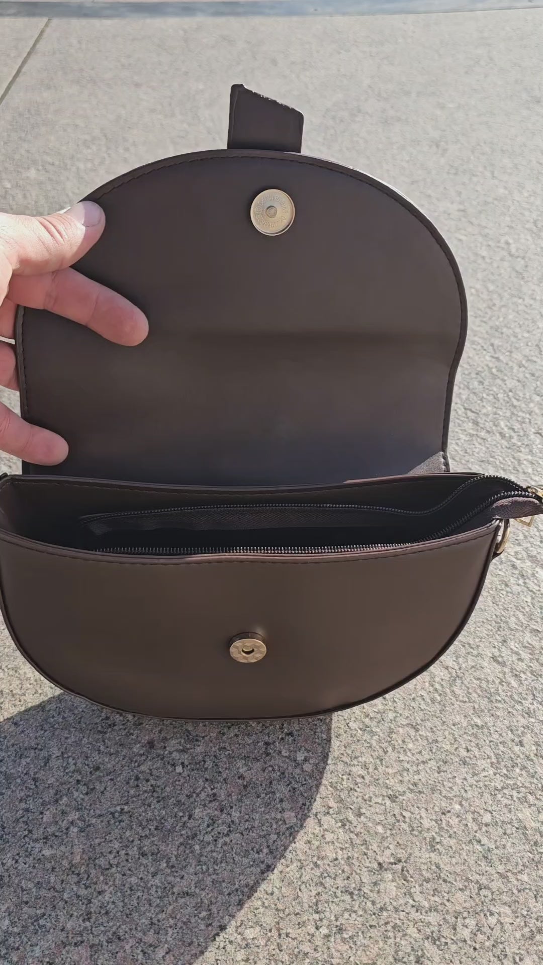 Avyline Saddle Bag - Signature