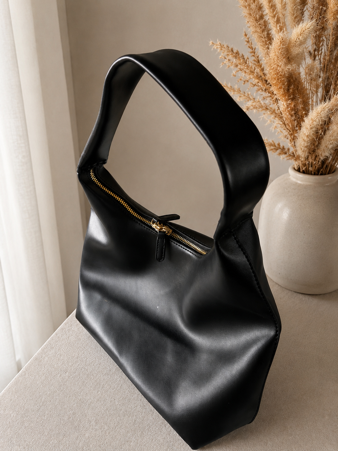 Avyline Hobo Bag - Pearl & Noir