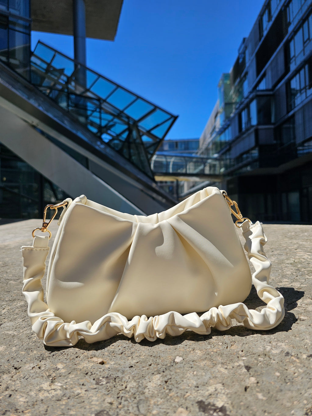 Avyline Cloud Bag - Soft Ivory