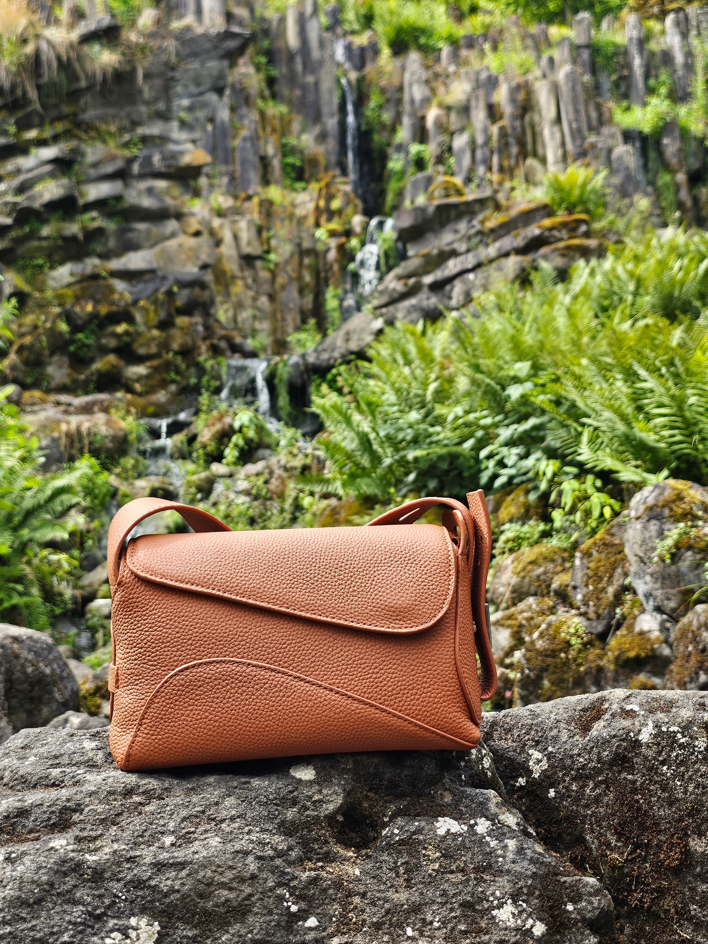 Avyline Elara Bag - Milk & Cognac