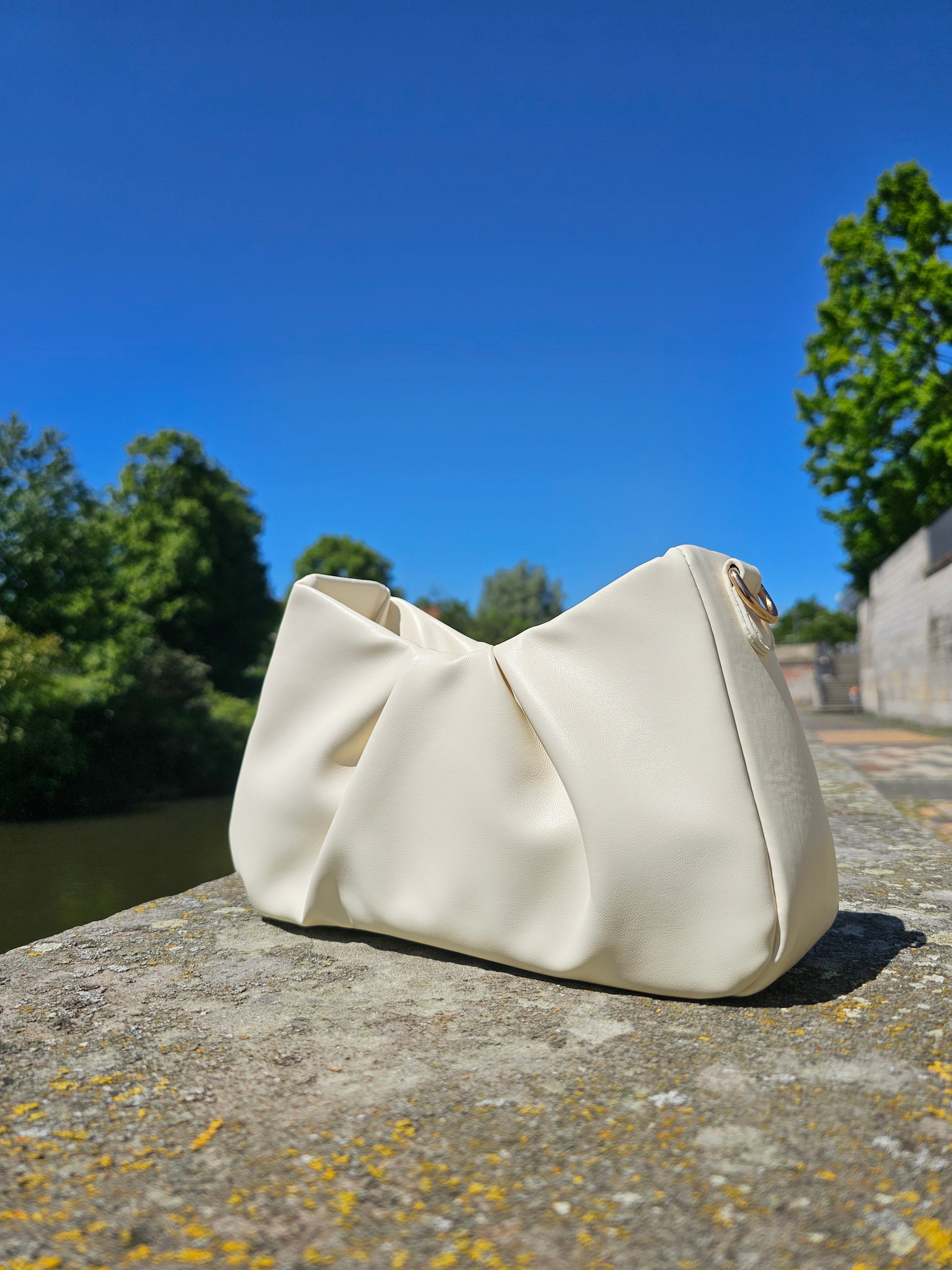 Avyline Cloud Bag - Soft Ivory