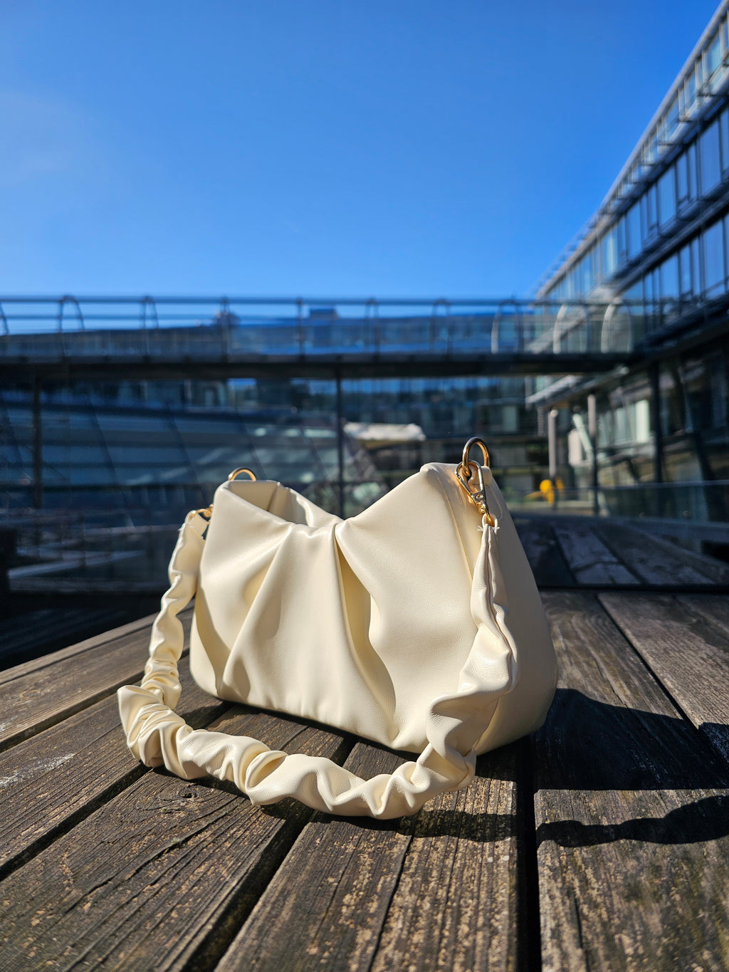 Avyline Cloud Bag - Soft Ivory